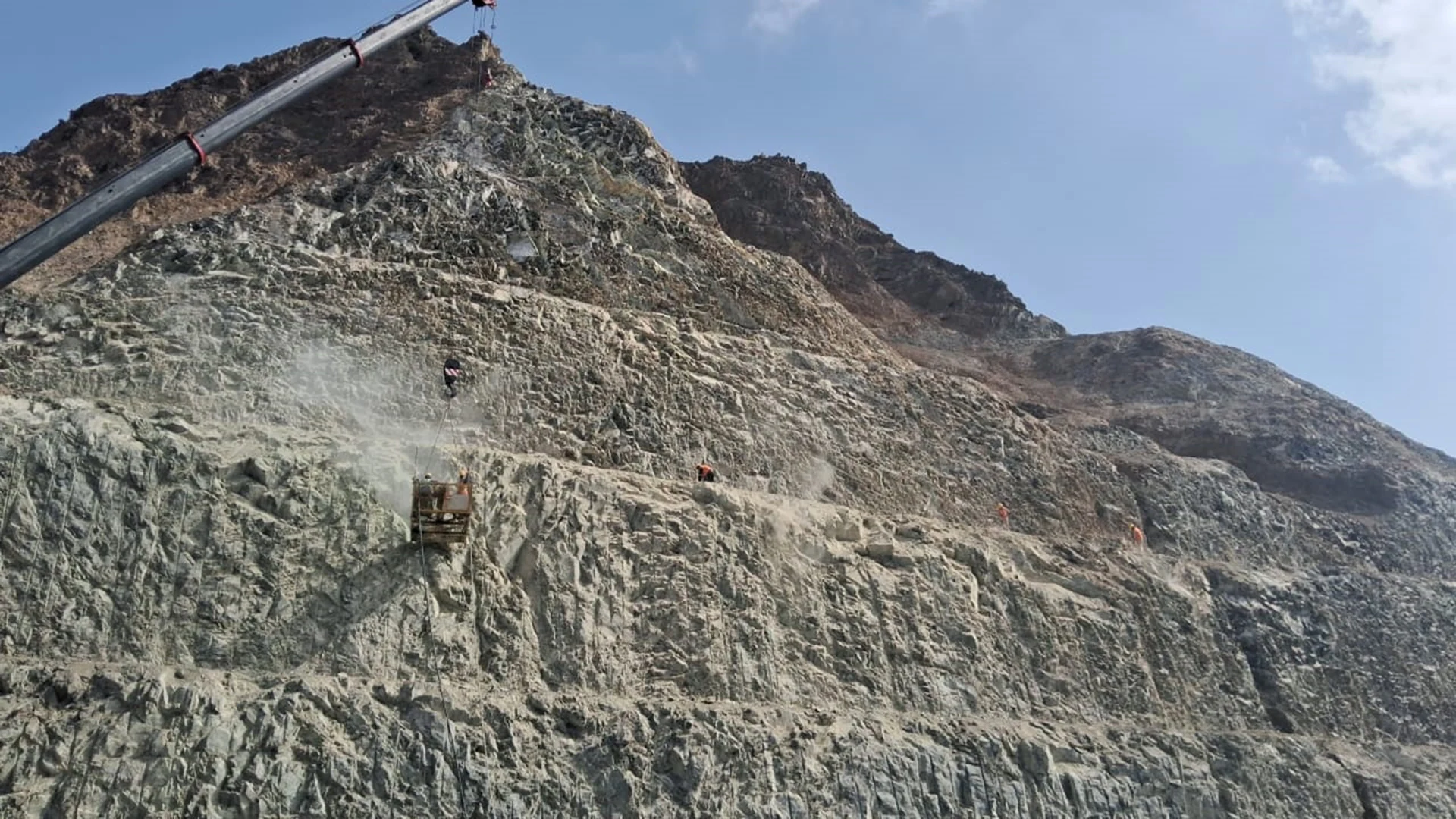 High-Slope Drilling & Anchoring Rigs
