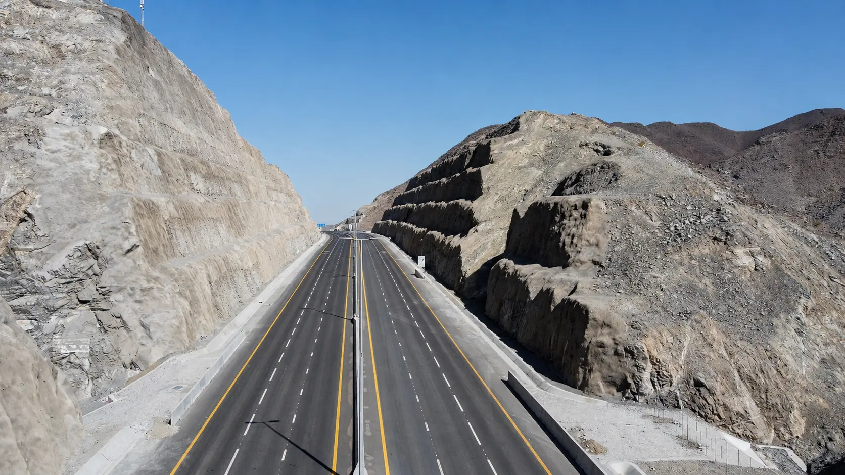 E64 – Al Watan Road thumbnail 2