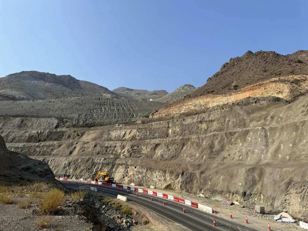 Road Leading to Al Suhub Rest Area
